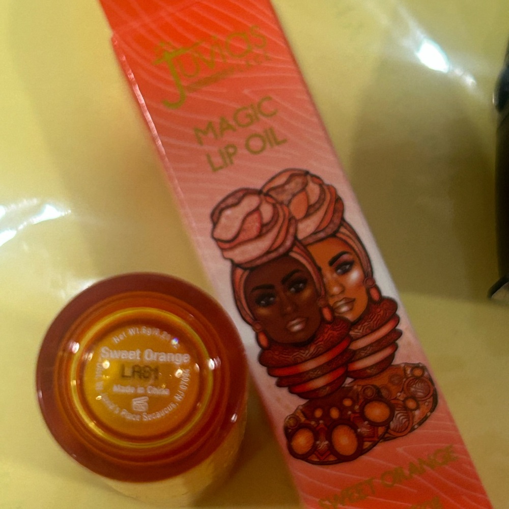 Juvia's Place “Sweet Orange” Magic Lip Oil. NIB